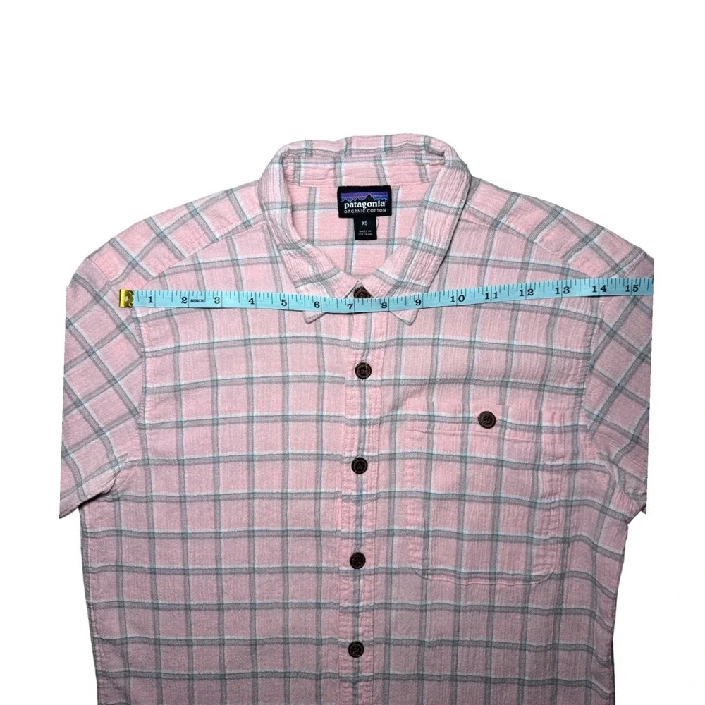 Patagonia Short Sleeve Plaid Button Down Shirt Mens XS Pink Organic Cotton - Picture 8 of 8